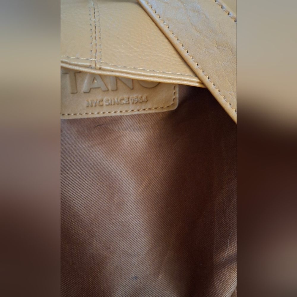 Tano Leather Crossbody Bag NEW - Picture 9 of 12